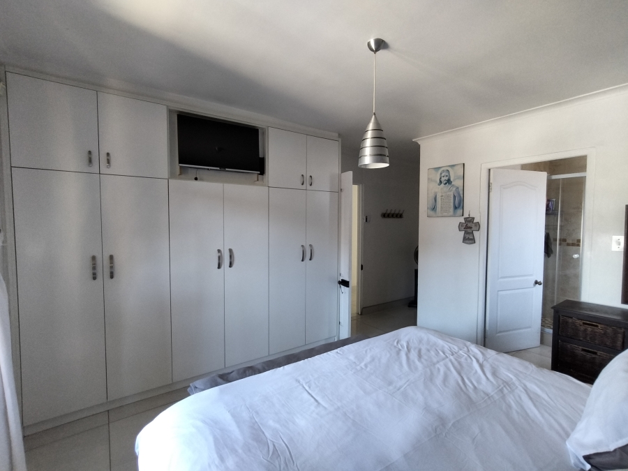 To Let 3 Bedroom Property for Rent in Soneike Western Cape